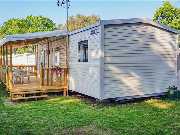 location mobil-home 3 chambres Sarzeau camping piscine couverte - Camping Domaine de Kersial***